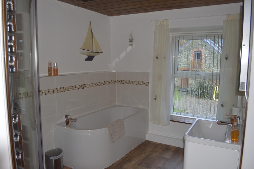 Troedyrhiw Bed & Breakfast Cardigan Chambre photo